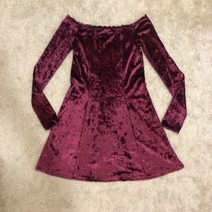 Velvet Off The Shoulder Dress 💗